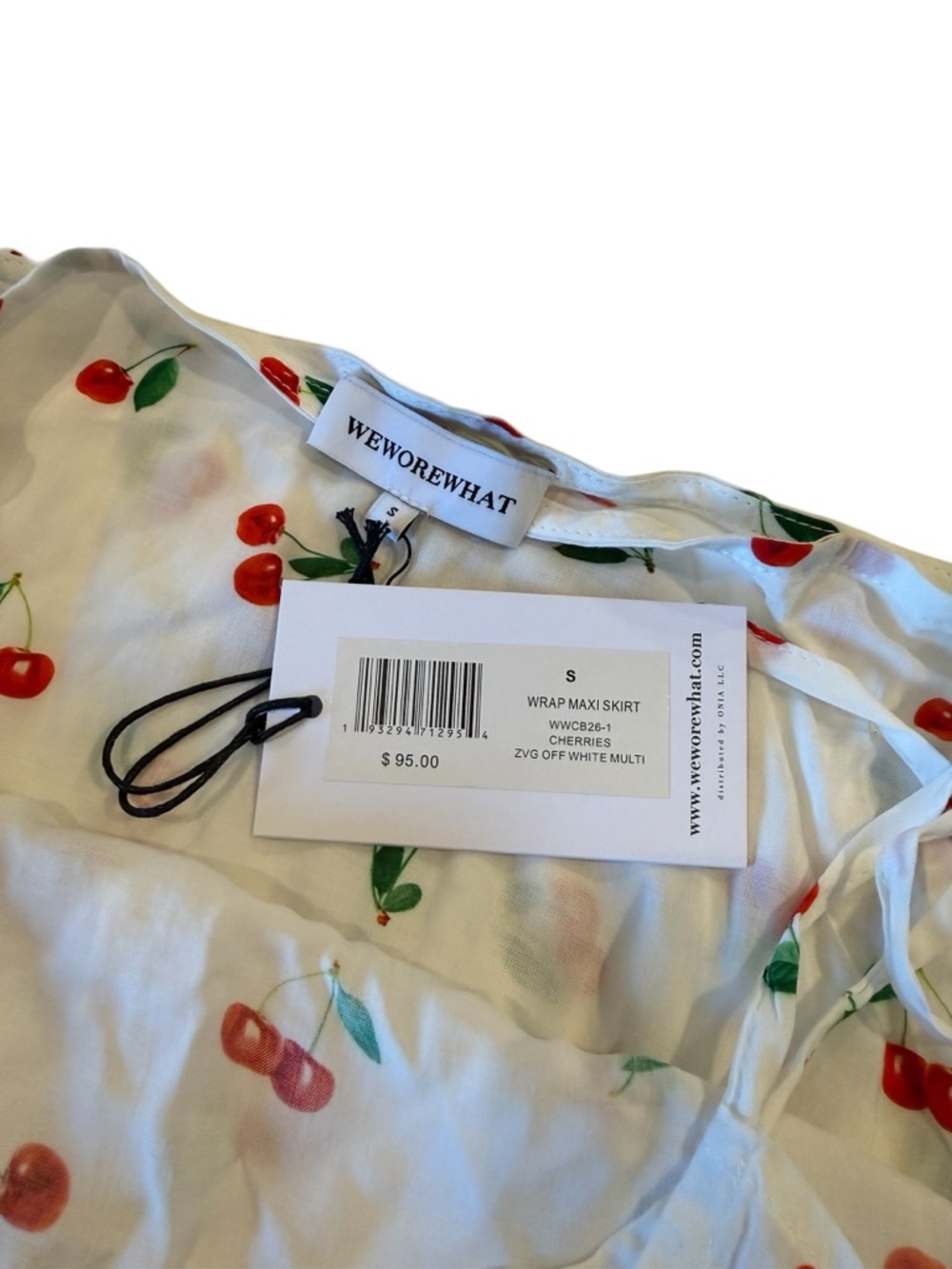 WeWoreWhat White Cherry-Print Wrap Skirt Cover Up NEW Size Small - Picture 8 of 14